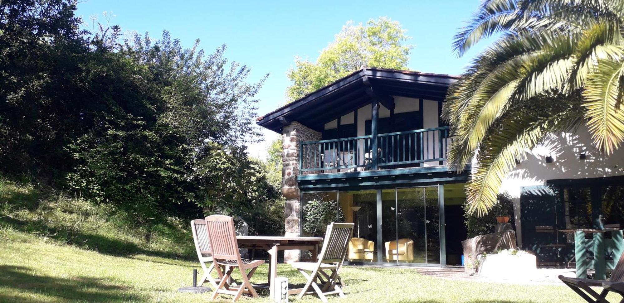 Hotel Domaine Xixtaberri Cambo-les-Bains Esterno foto