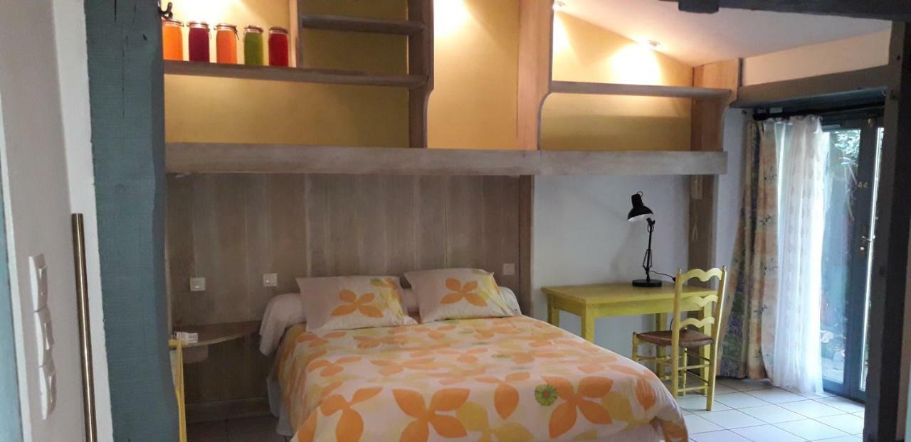 Hotel Domaine Xixtaberri Cambo-les-Bains Esterno foto